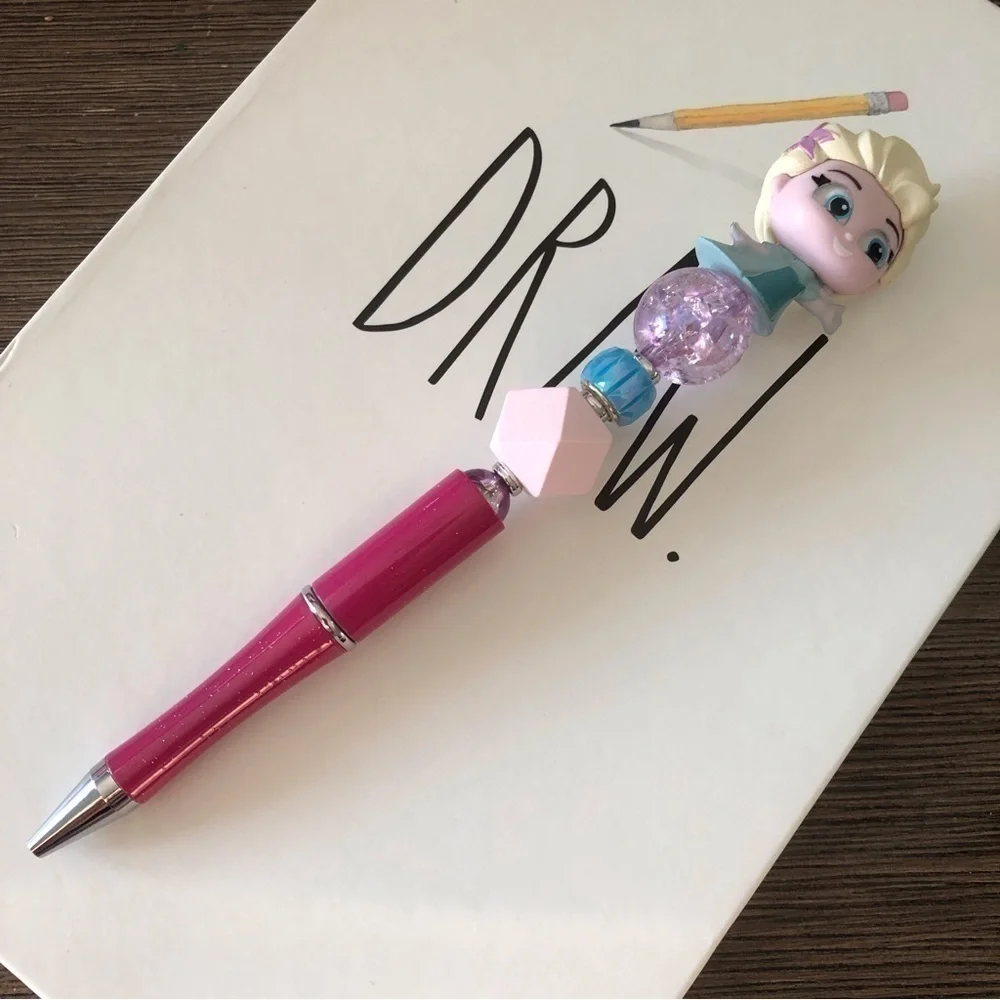 Disney Doorables: Frozen: Elsa handmade beaded pen